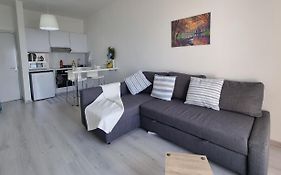 Super Modern Beachfront 1 Bedroom - Sleeps 4